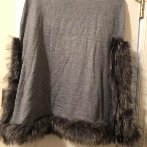 Fur Poncho - Picture 2 of 5